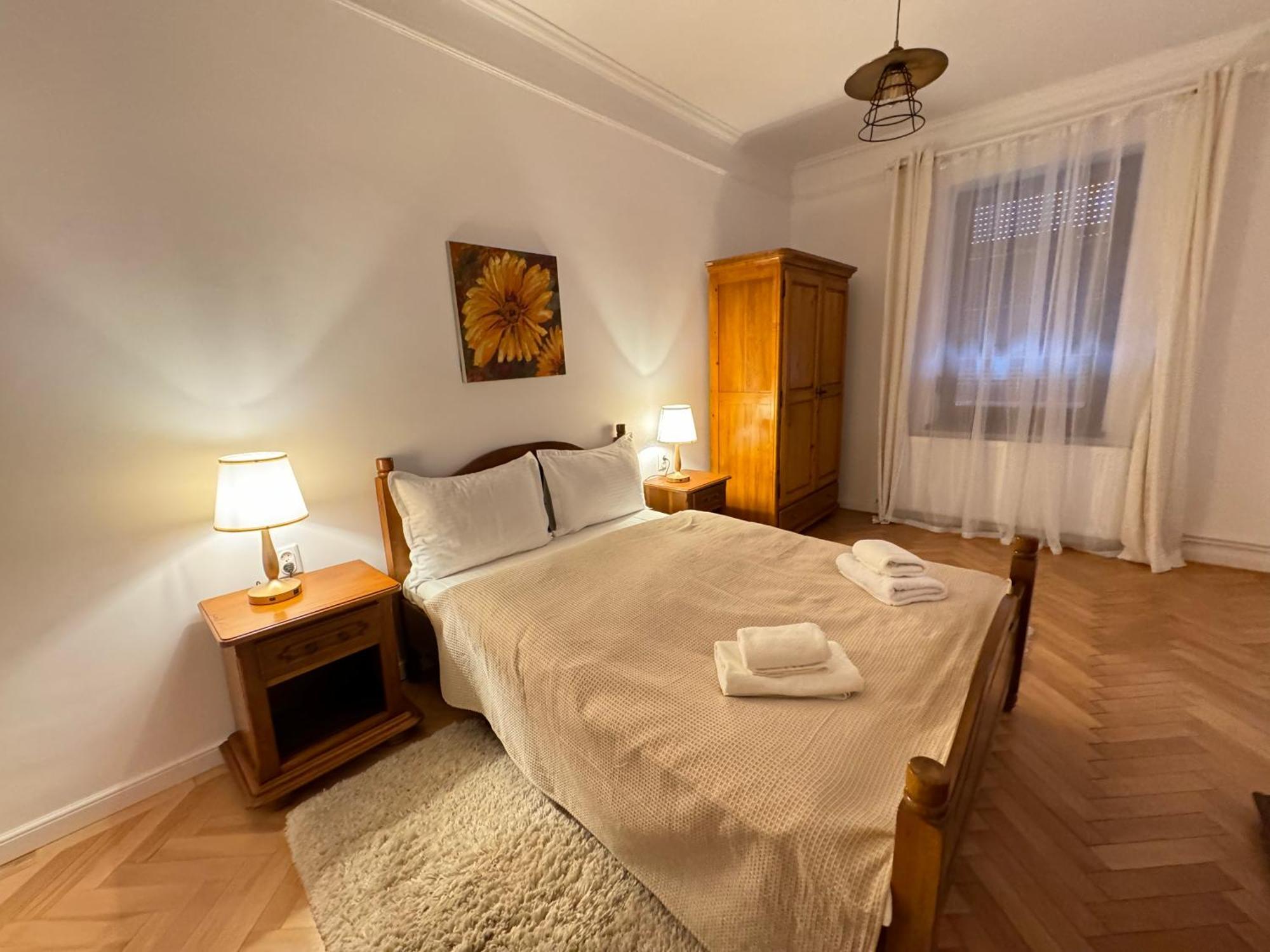 City Charm Apartment Brasov Ngoại thất bức ảnh